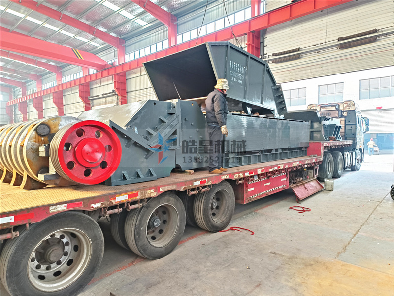 1600<a href='http://mylaomao.com/feilv/852.html' target='_blank'><span>铝合金破碎机</span></a>厂家设备发往四川